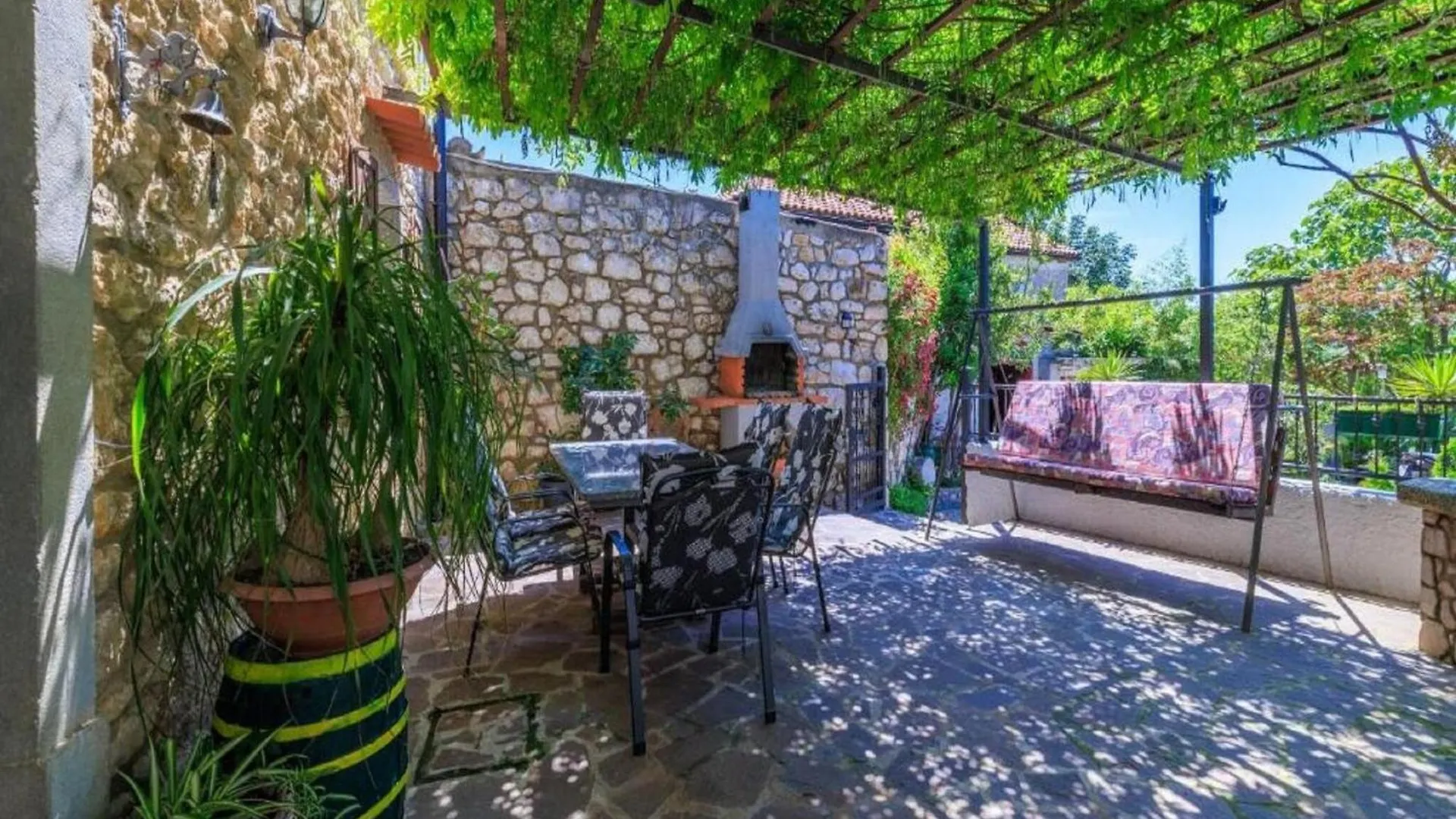 Adorable Home With Bubble Bath And Outdoor Kitchen Bribir  Bribir (Primorje-Gorski Kotar)