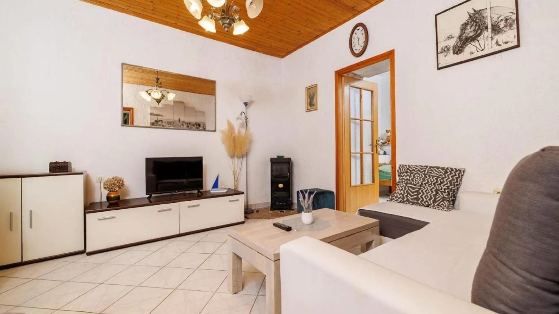 Adorable Home With Bubble Bath And Outdoor Kitchen Bribir  Holiday home Bribir (Primorje-Gorski Kotar)