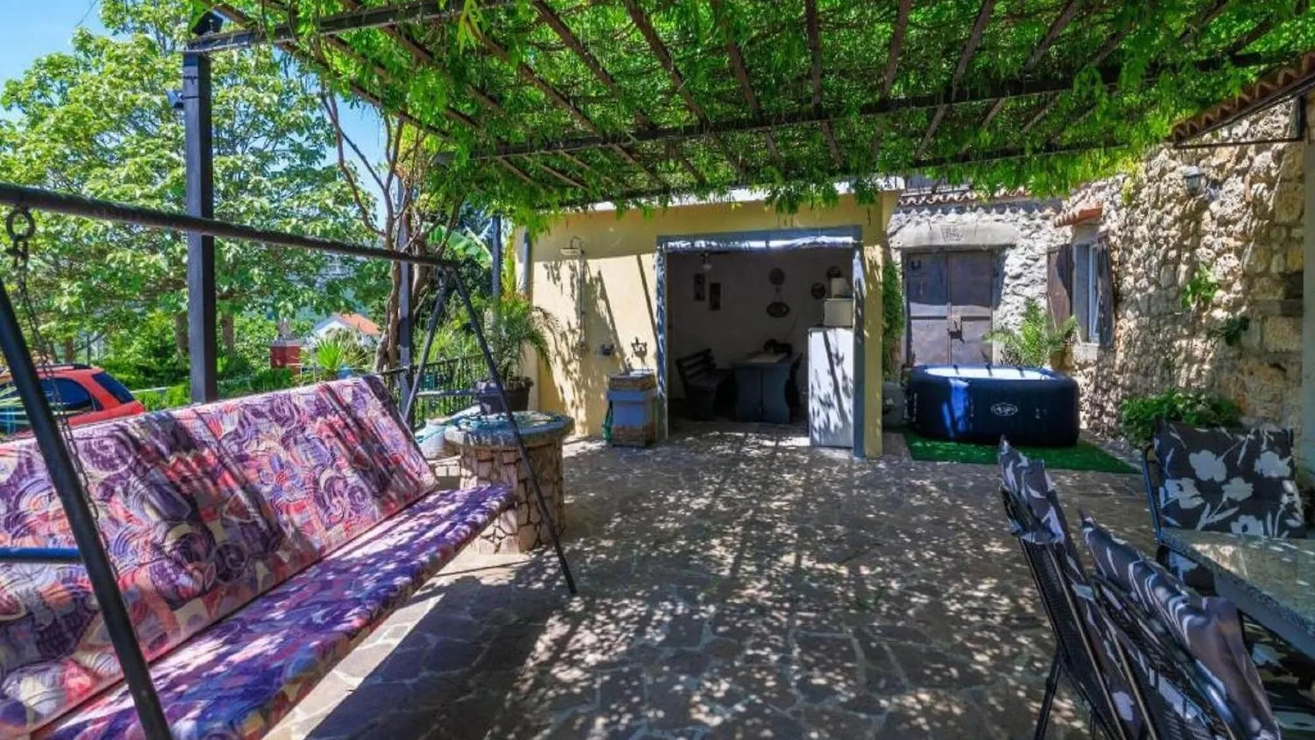 Holiday home Adorable Home With Bubble Bath And Outdoor Kitchen Bribir